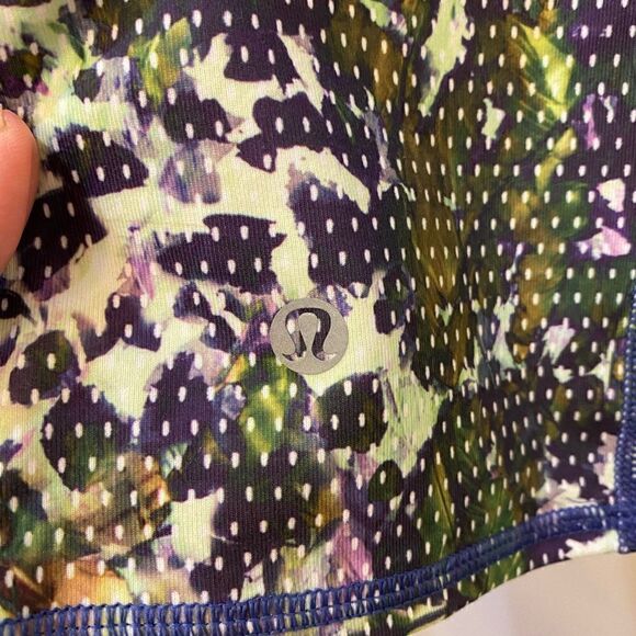 Lululemon Dancing Warrior Tank Women Size 6 - Picture 8 of 10